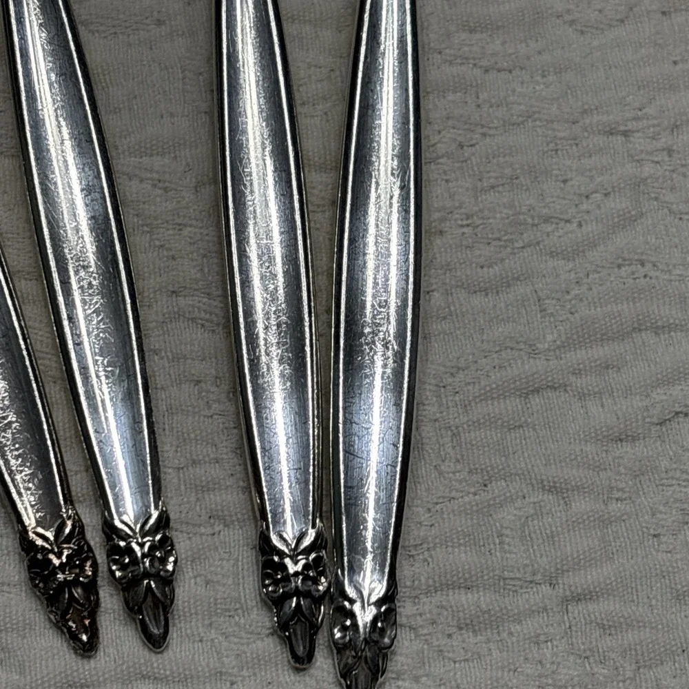1965 GARLAND 1847 Rogers Bros IS Slotted 4 Dinner Forks Silver Plate Flatware